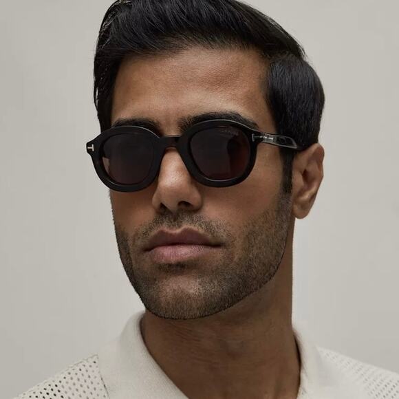 New, TOM FORD Raffa Sunglasses TF1100 52V Authentic main image 5